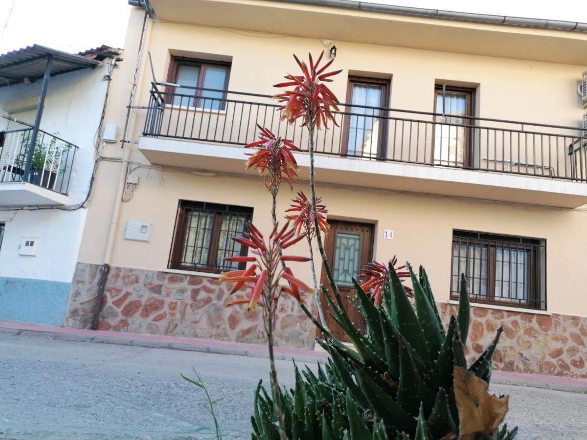Vila Ambroz Y Plata Aldeanueva del Camino Exteriér fotografie
